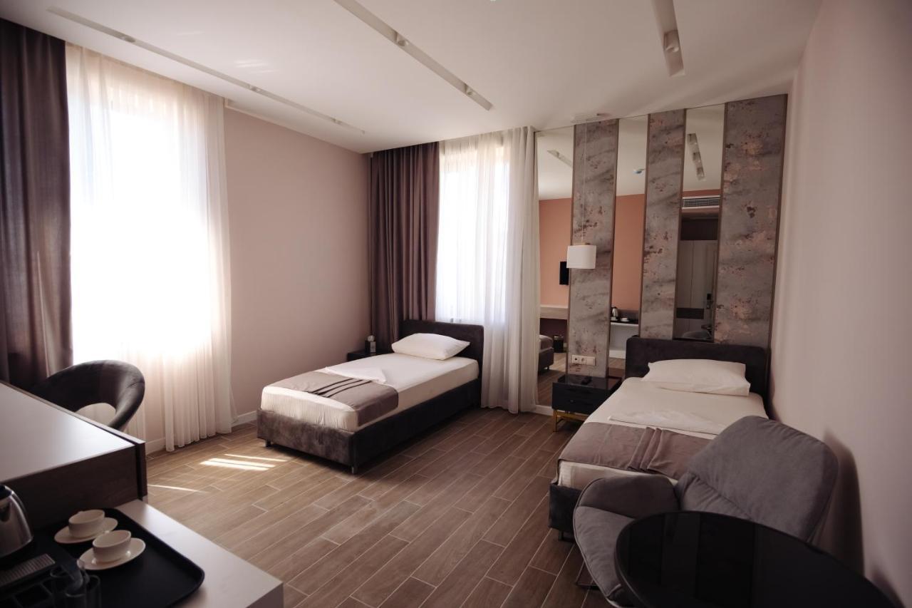Gs Premium Hotel Jerevan Buitenkant foto