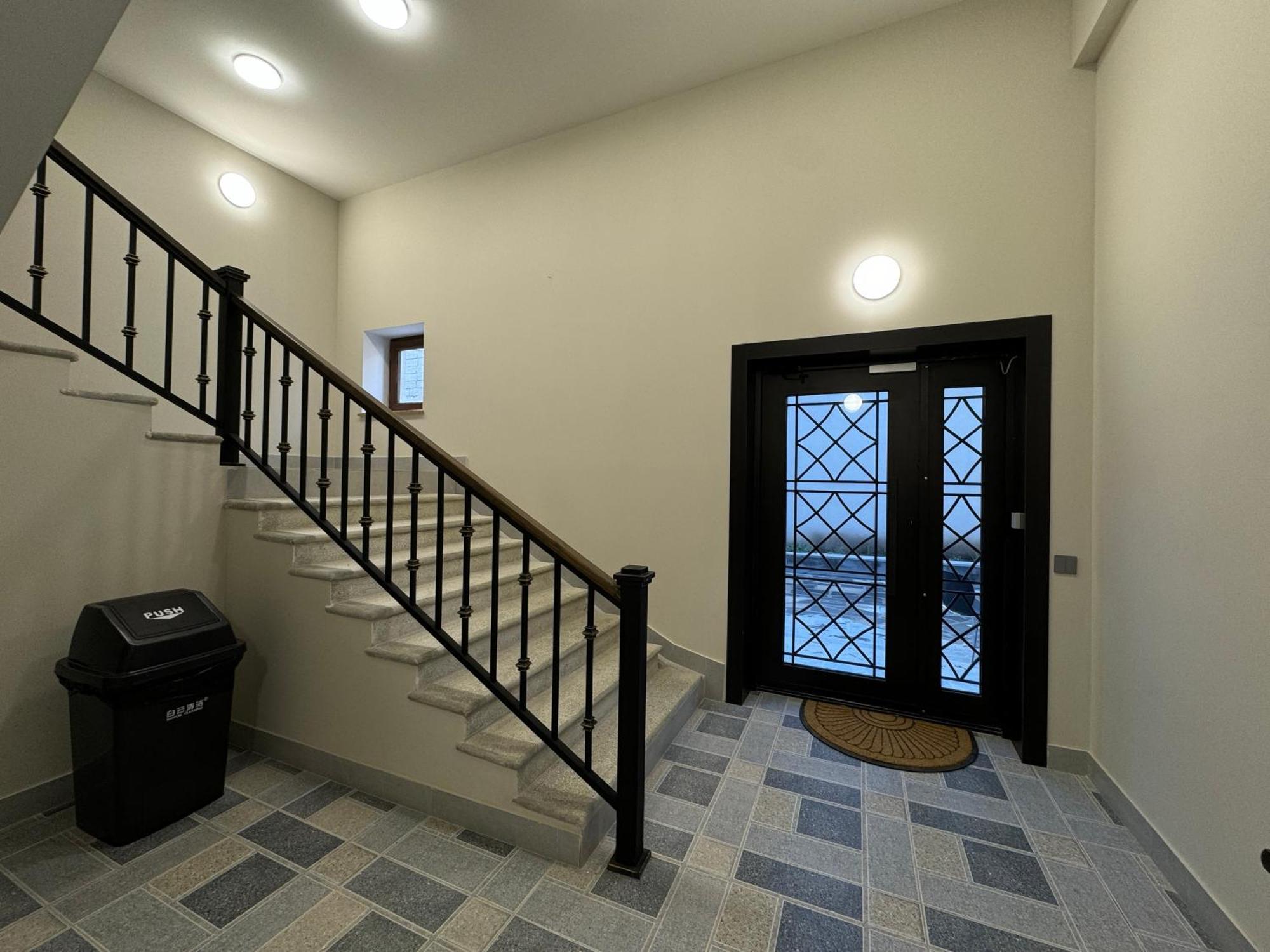Gs Premium Hotel Jerevan Buitenkant foto