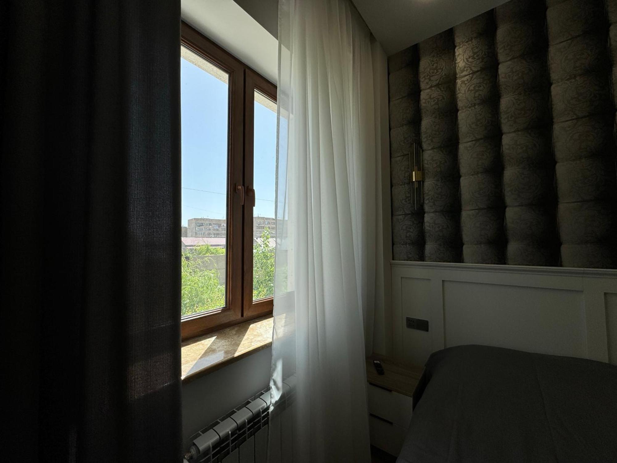 Gs Premium Hotel Jerevan Buitenkant foto